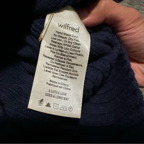 Aritzia plunge front cardigan - Picture 4 of 6